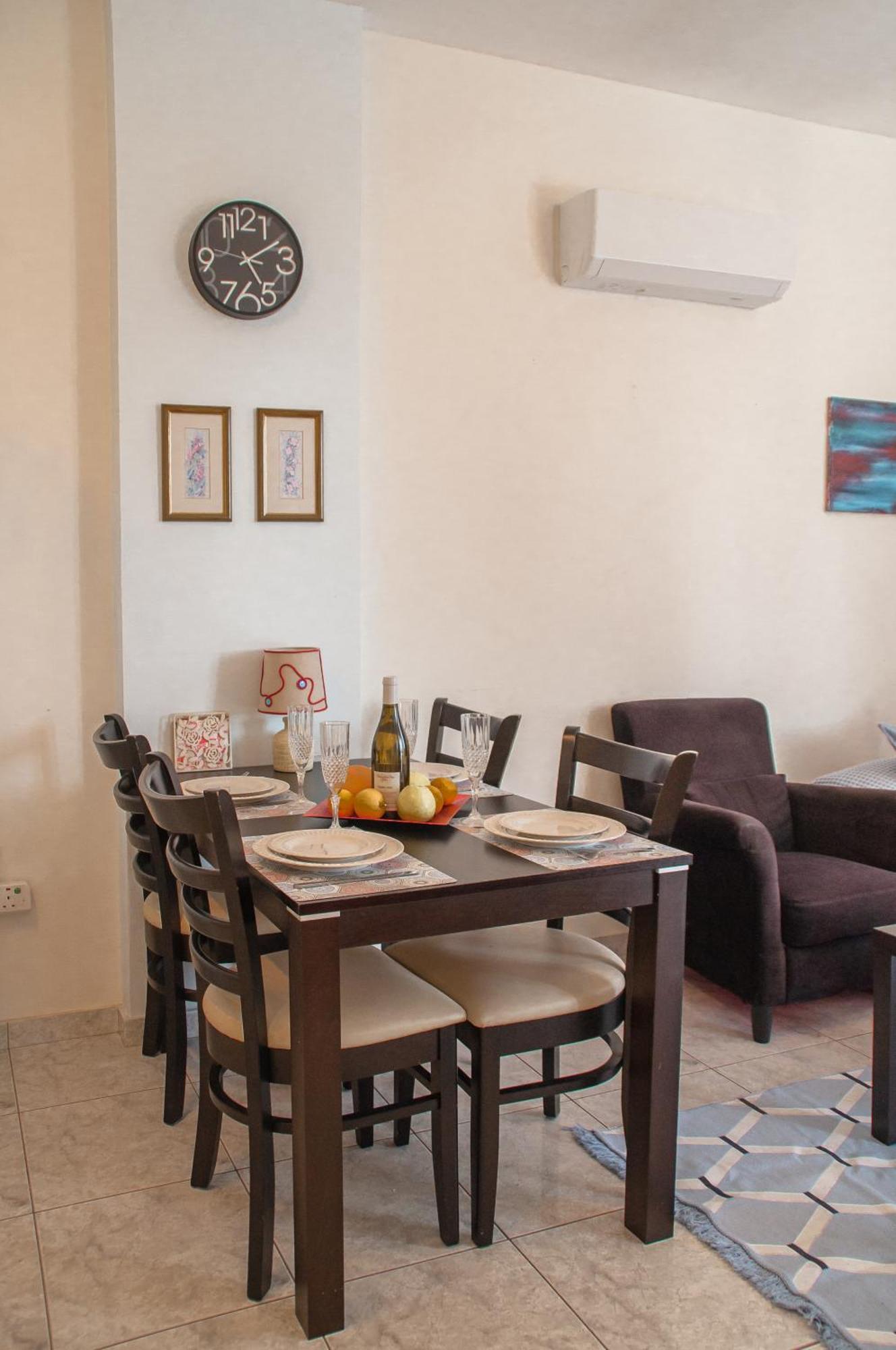 Cozy 1 Bedroom Apartment In Walking Distance To The Municipal Beach Paphos Exteriér fotografie