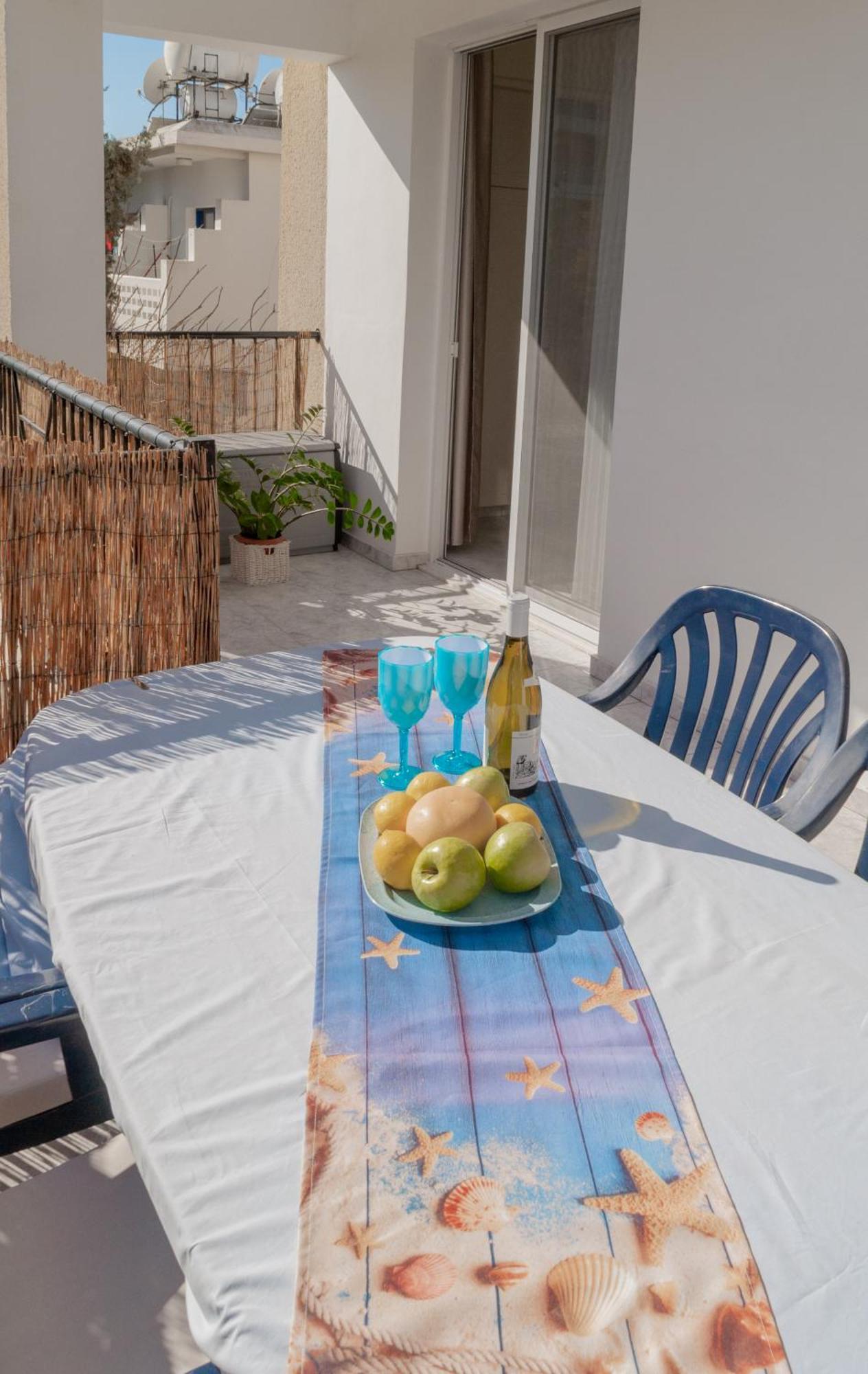 Cozy 1 Bedroom Apartment In Walking Distance To The Municipal Beach Paphos Exteriér fotografie